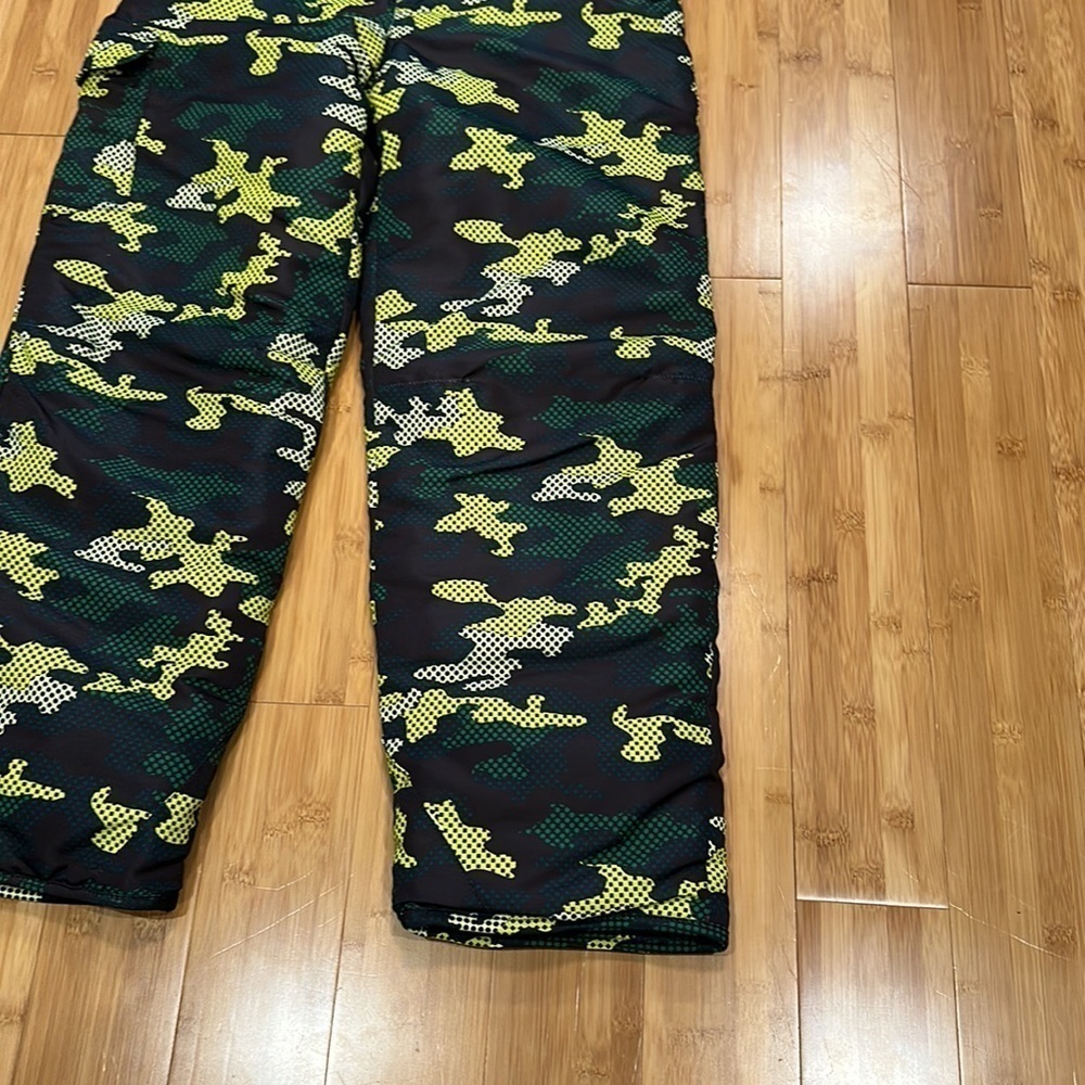 Roebuck & Co snow pants size XL kids - Picture 3 of 10